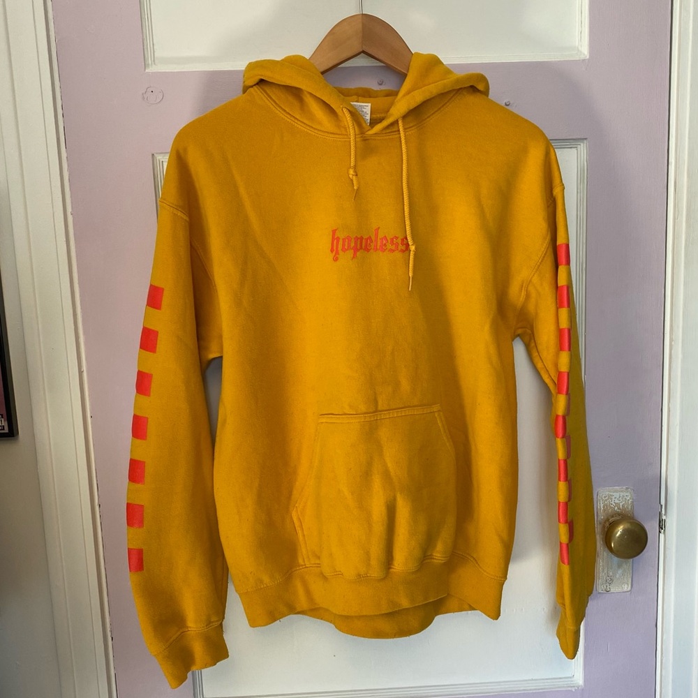 HALSEY HOPELESS SWEATER OFFICIAL TOUR MERCH